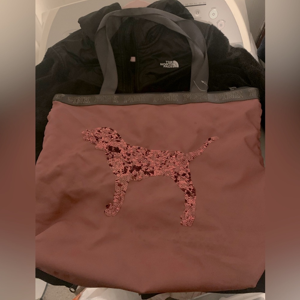 PINK VICTORIA’s secret Large zip bag